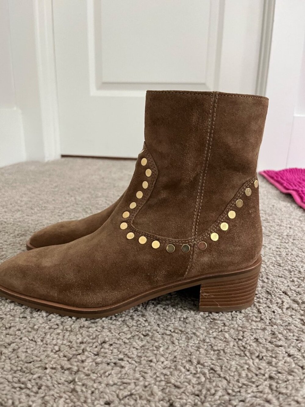 Aquatalia Ronalda Weatherproof Suede‎ Studded Ankle Boots Size 7 - Picture 3 of 7